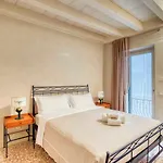 Apartmentsarena - Mercatorum - Piazza Erbe Διαμέρισμα