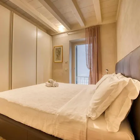 Apartmentsarena - Mercatorum - Piazza Erbe Apartment