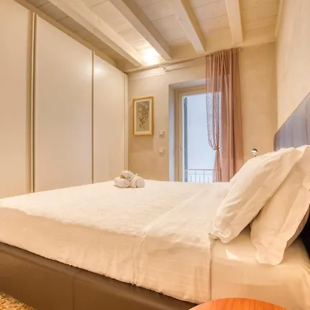 Apartmentsarena - Mercatorum - Piazza Erbe * Verona