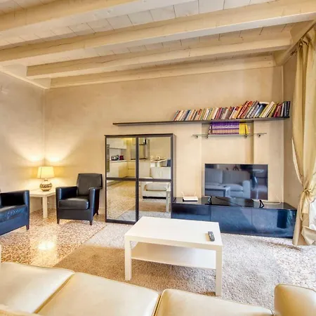 Apartmentsarena - Mercatorum - Piazza Erbe Apartamento *