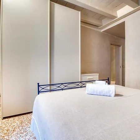 Apartmentsarena - Mercatorum - Piazza Erbe * Verona