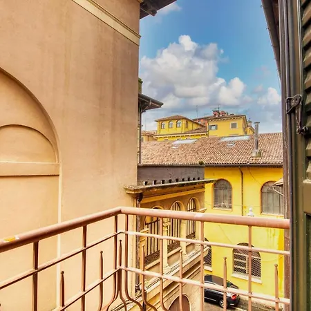 Apartmentsarena - Mercatorum - Piazza Erbe * Verona