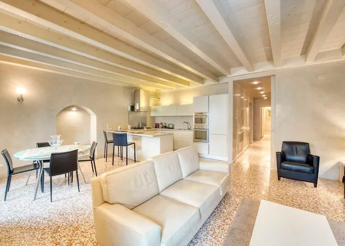 Apartmentsarena - Mercatorum - Piazza Erbe * 维罗纳