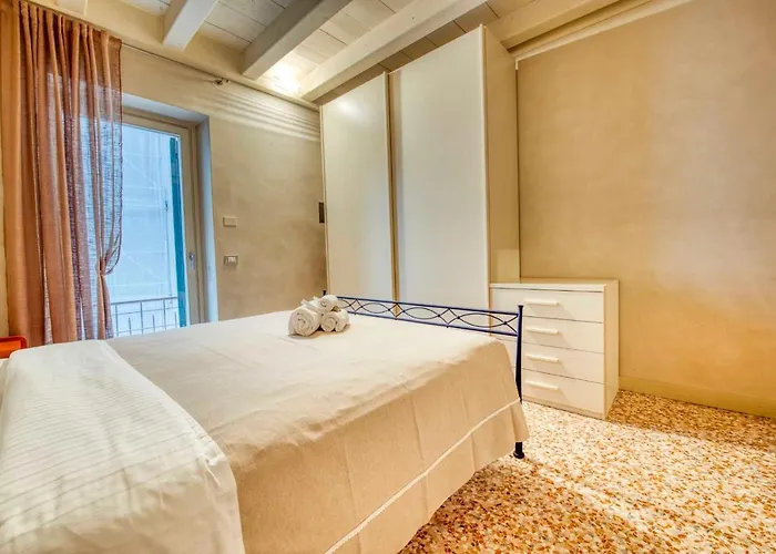 Apartmentsarena - Mercatorum - Piazza Erbe