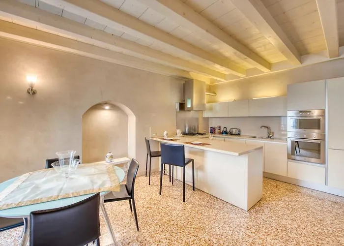 Apartmentsarena - Mercatorum - Piazza Erbe * 维罗纳