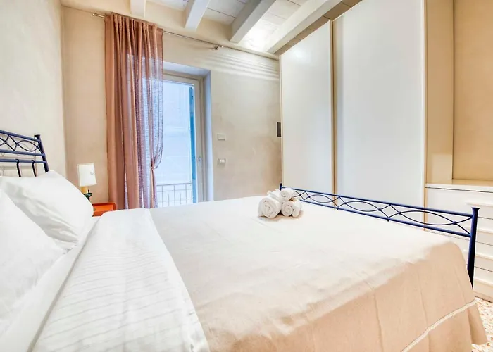 Apartmentsarena - Mercatorum - Piazza Erbe Apartment *