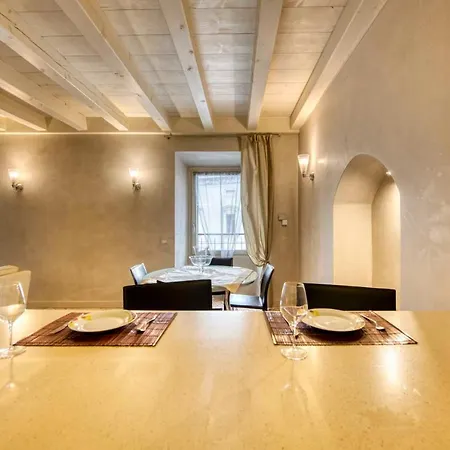Apartmentsarena - Mercatorum - Piazza Erbe Διαμέρισμα Βερόνα