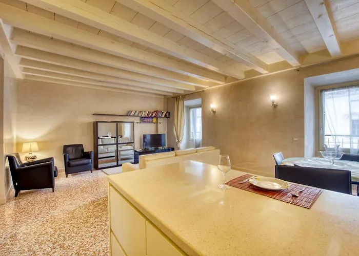 Apartmentsarena - Mercatorum - Piazza Erbe * 维罗纳